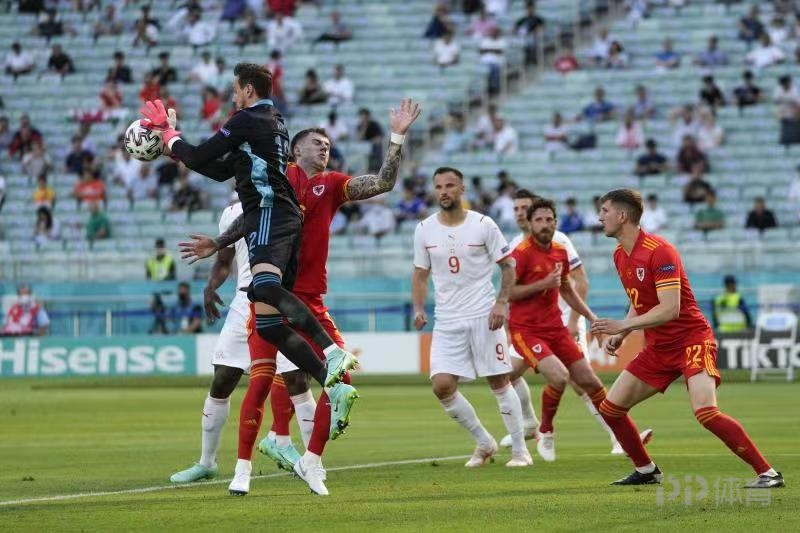 波兰力挫瑞士，晋级欧洲杯四分之一决赛的简单介绍