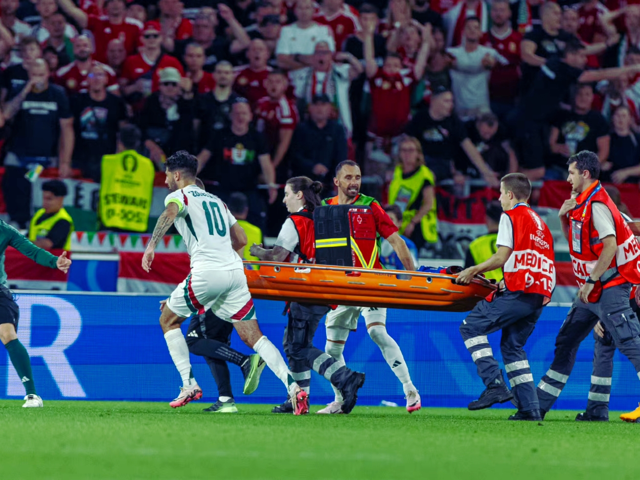 波兰力挫瑞士，晋级欧洲杯四分之一决赛的简单介绍